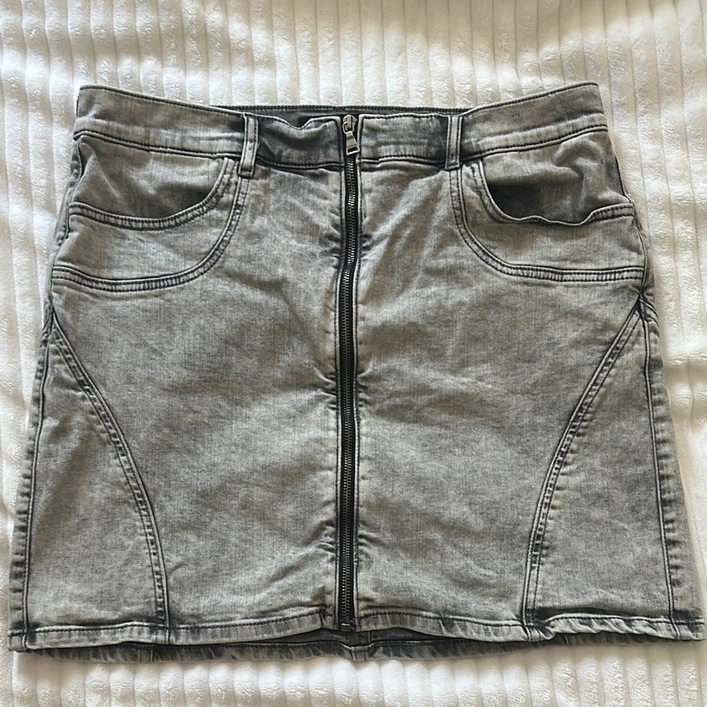 Express | Gray Denim Skirt